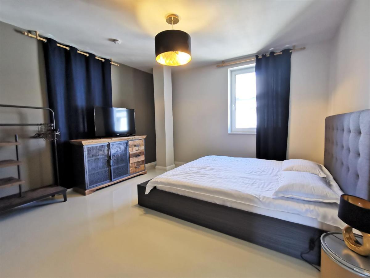 קלוז'-נאפוקה Grey Apartments מראה חיצוני תמונה