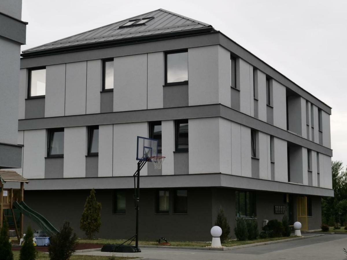 קלוז'-נאפוקה Grey Apartments מראה חיצוני תמונה